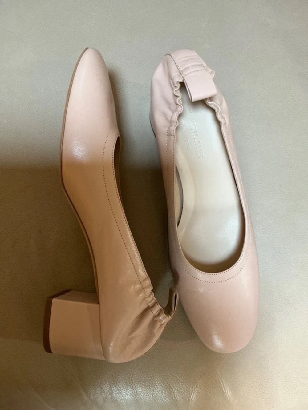 Everlane “ the day heel” size 9 very good condition 2“ block heel.